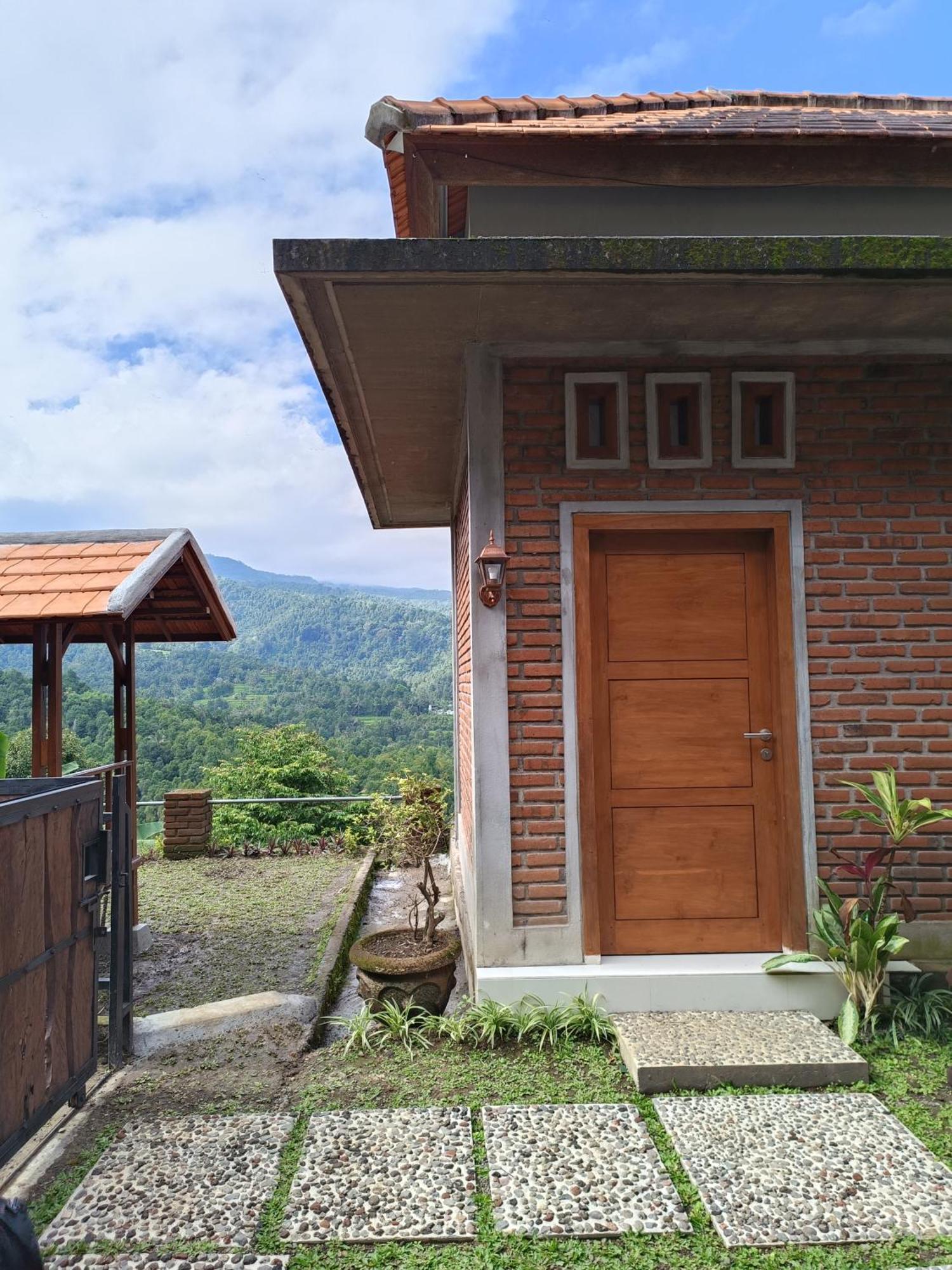 Munduk Made Oka Homestay And Warung מראה חיצוני תמונה