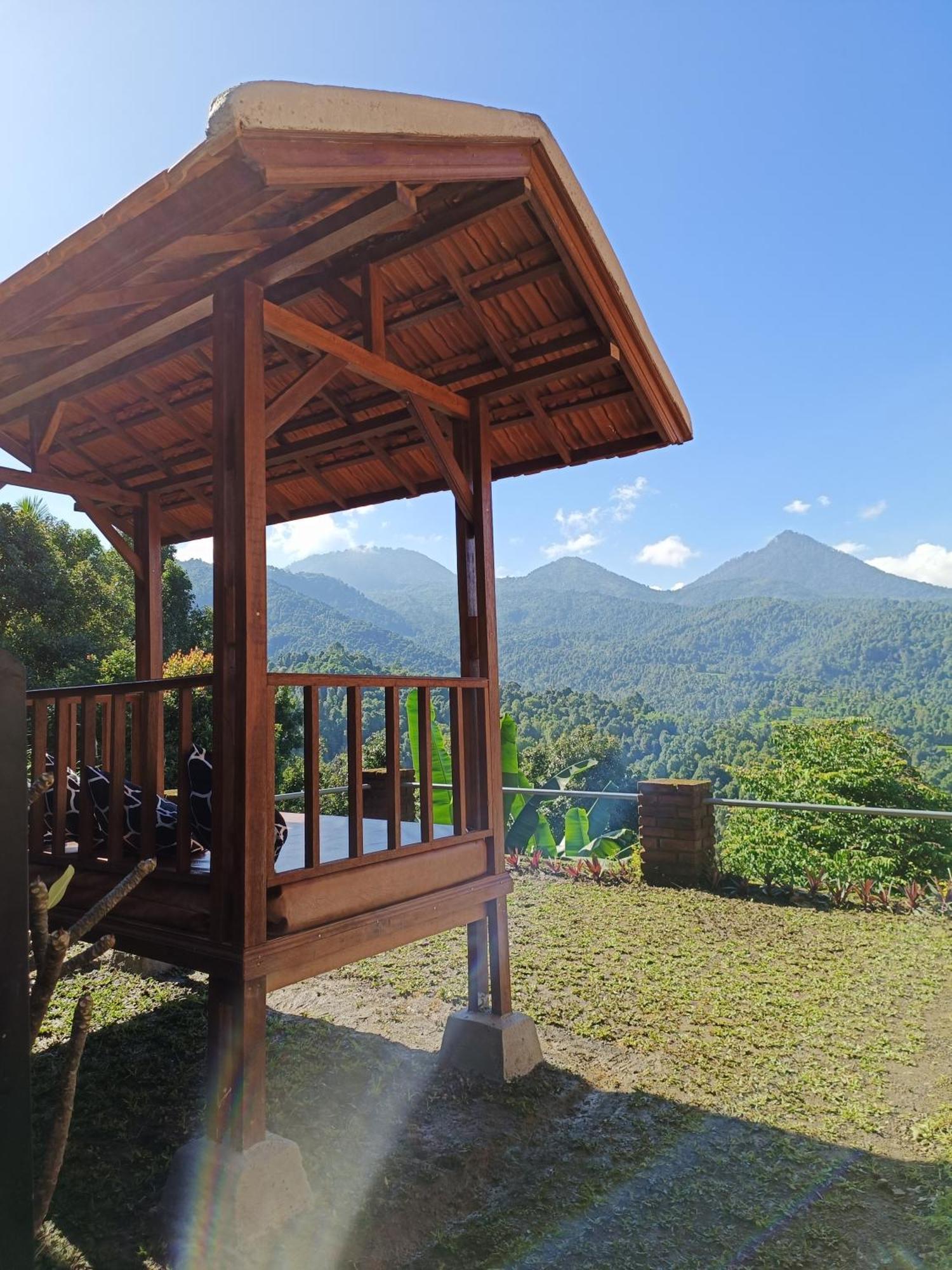 Munduk Made Oka Homestay And Warung מראה חיצוני תמונה