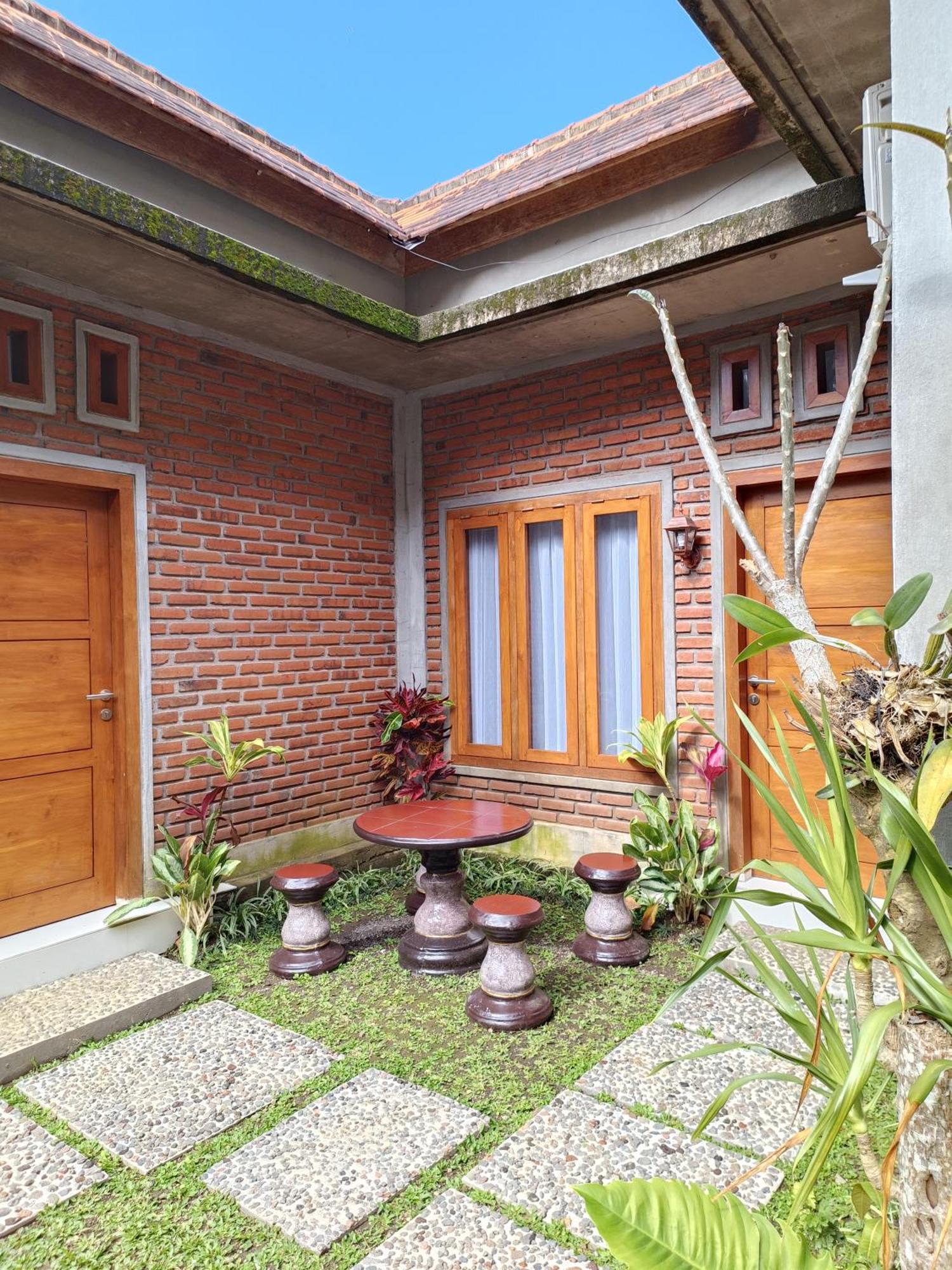 Munduk Made Oka Homestay And Warung מראה חיצוני תמונה